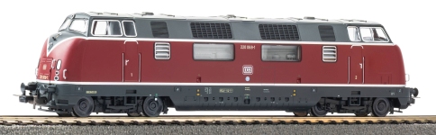 PIKO 59726 - H0 - Diesellok BR 220, DB, Ep. IV